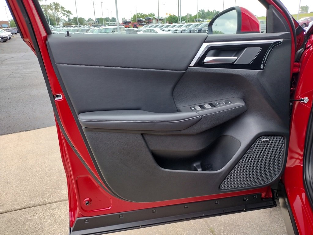 New 2025 Mitsubishi Outlander SE image 30