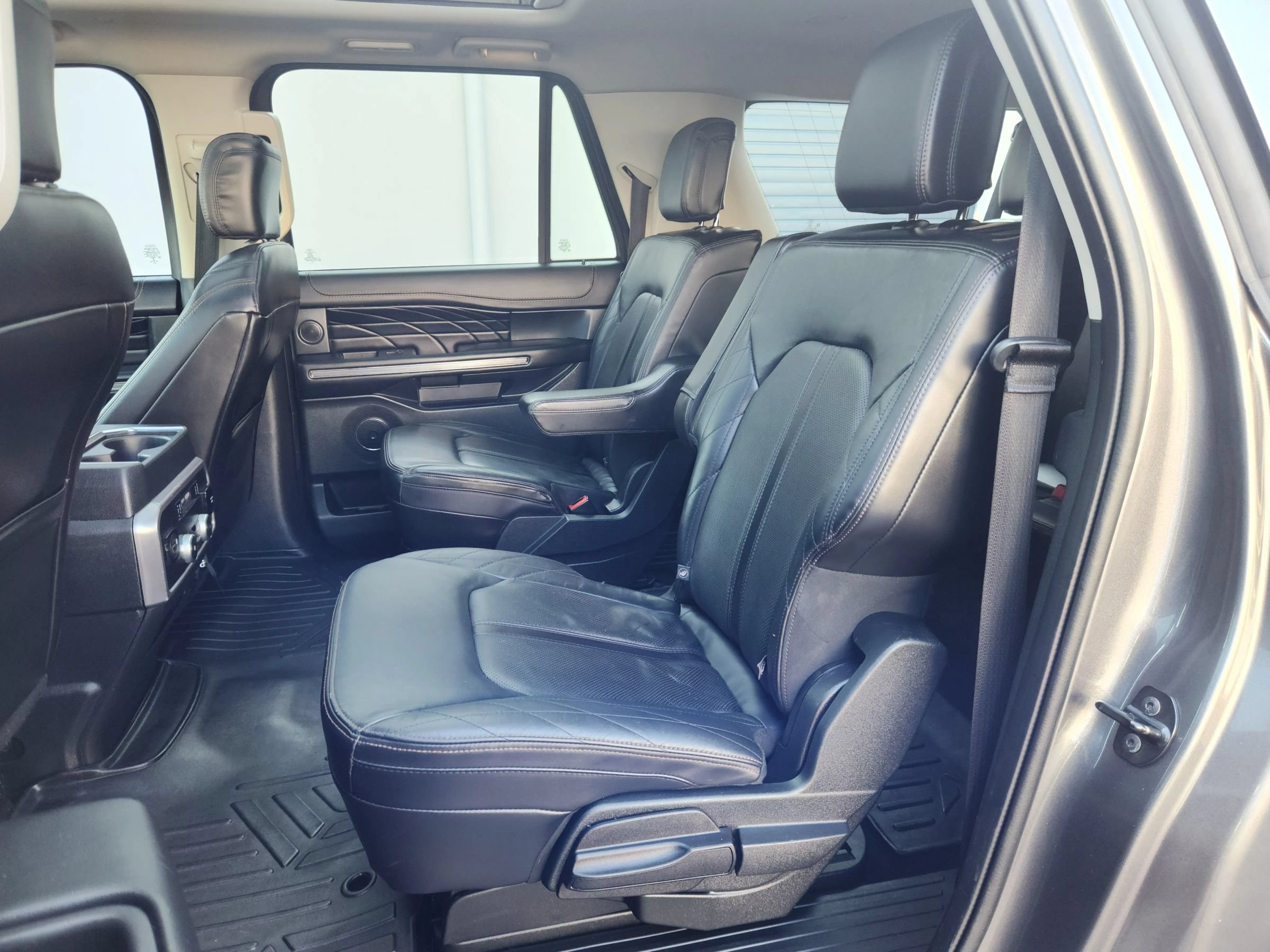 Used 2021 Ford Expedition Max Platinum AWD/4WD image 19