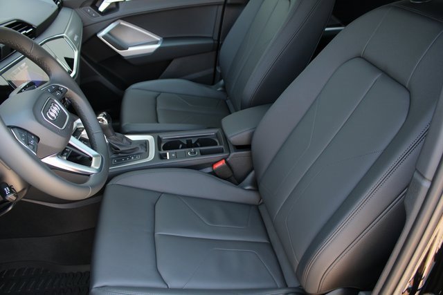 New 2025 Audi Q3 2.0T Premium image 18
