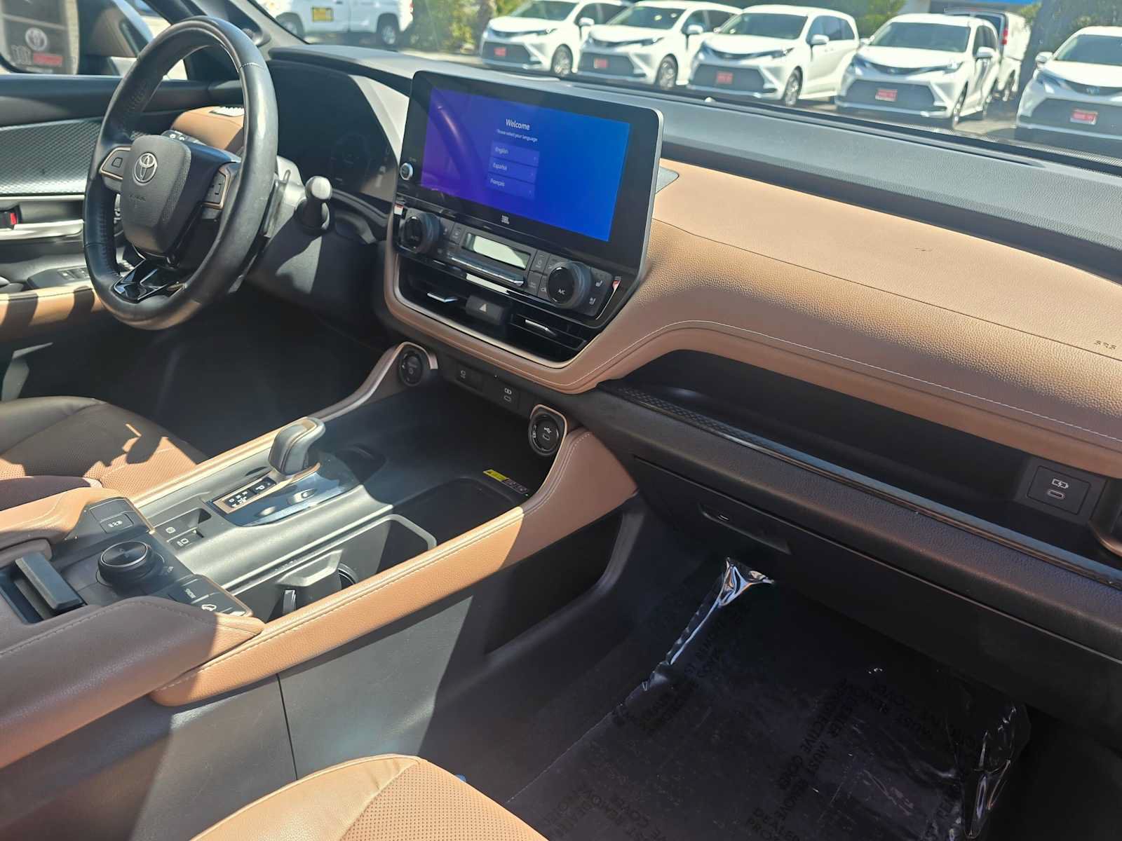 Used 2024 Toyota Grand Highlander AWD Hybrid image 11