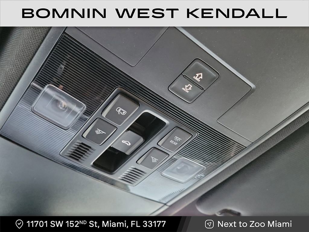 Used 2020 Volkswagen Atlas Cross Sport SEL image 24