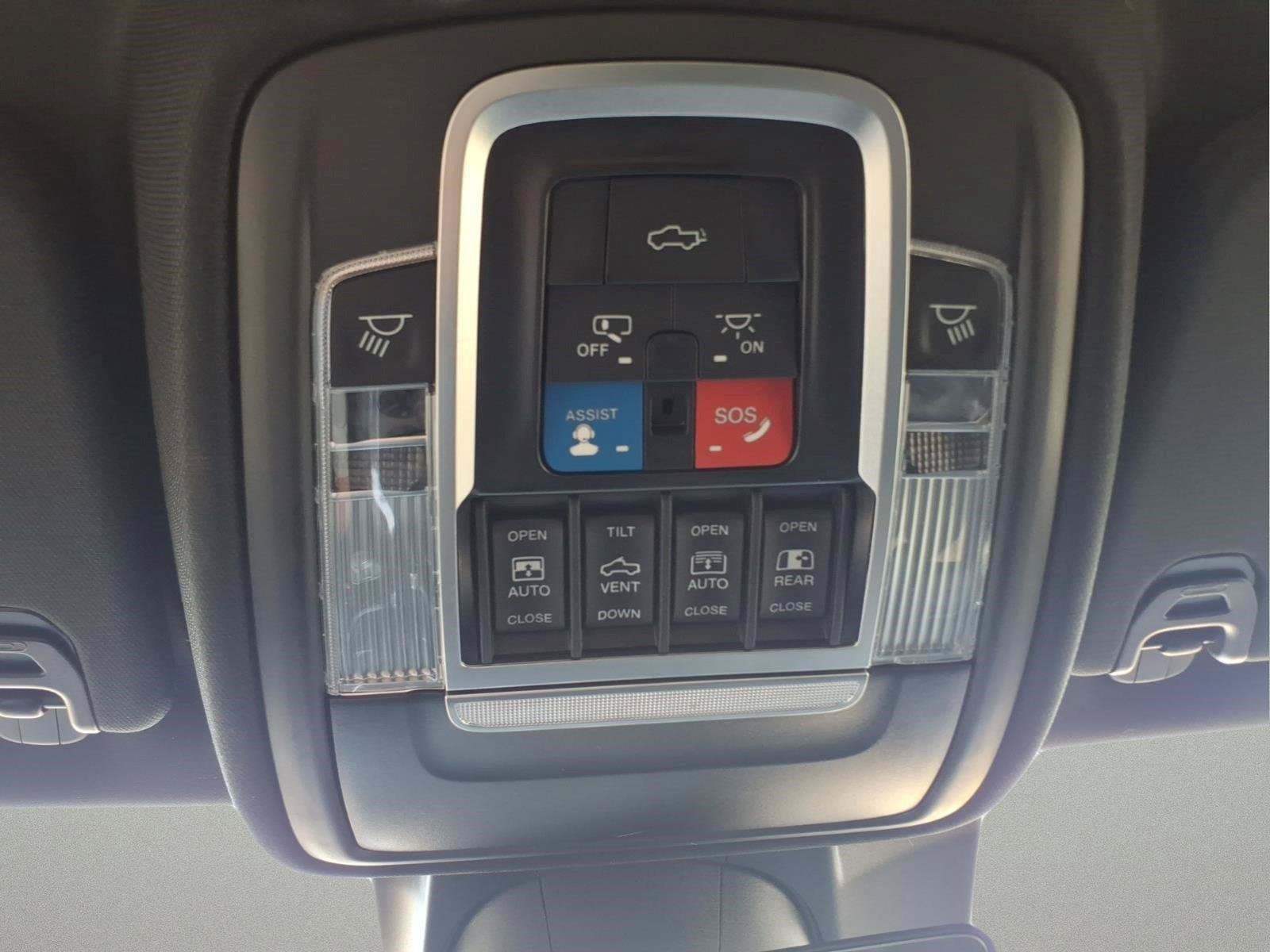 Used 2023 RAM 1500 Laramie AWD/4WD image 29