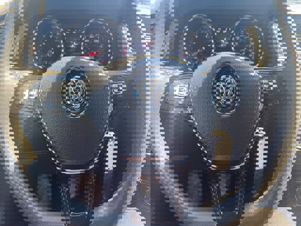 Used 2019 Volkswagen Tiguan S w/ Driver Assistance Package image 8