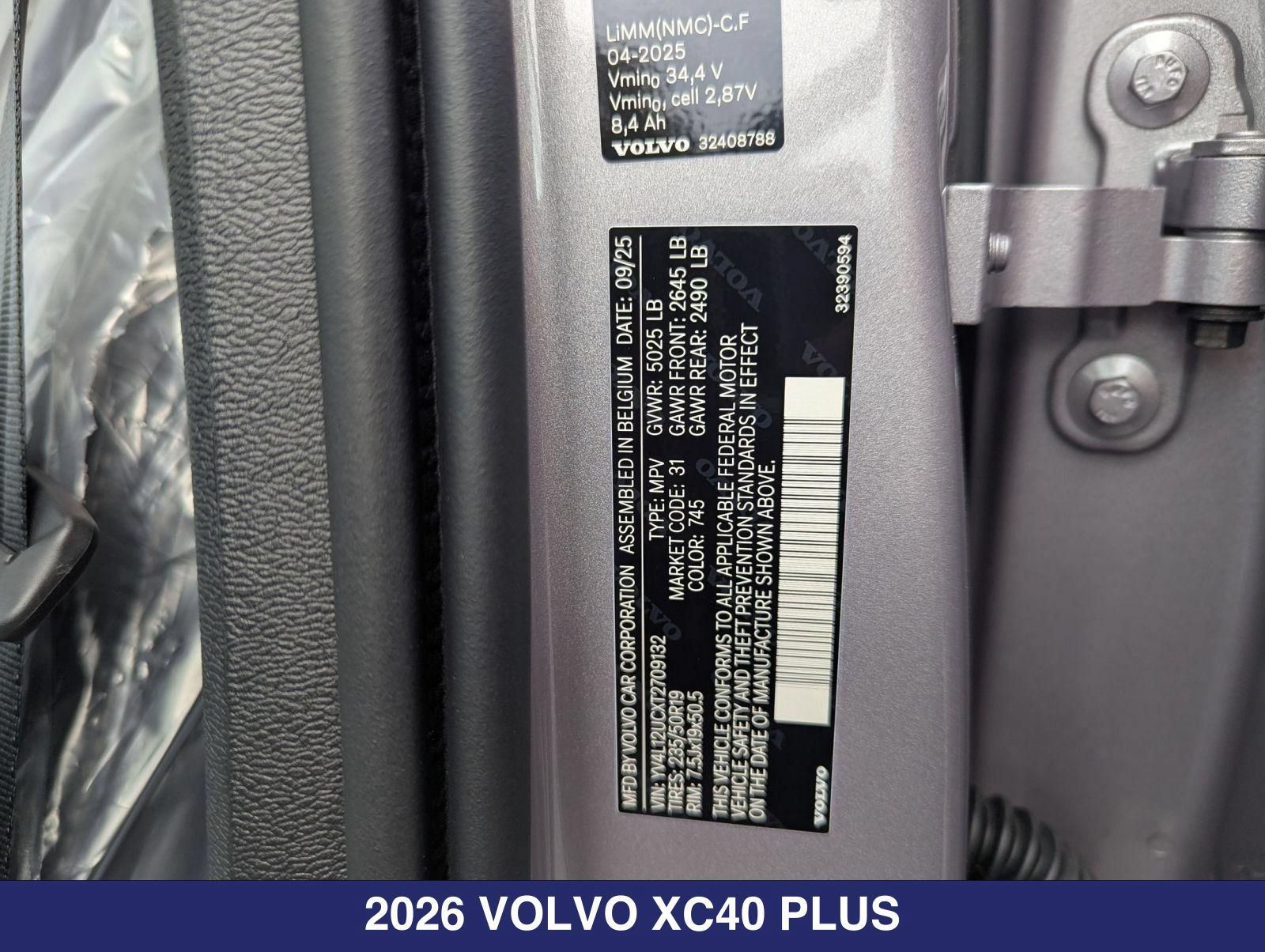 New 2026 Volvo XC40 B5 Plus w/ Protection Package Premier AWD/4WD image 27