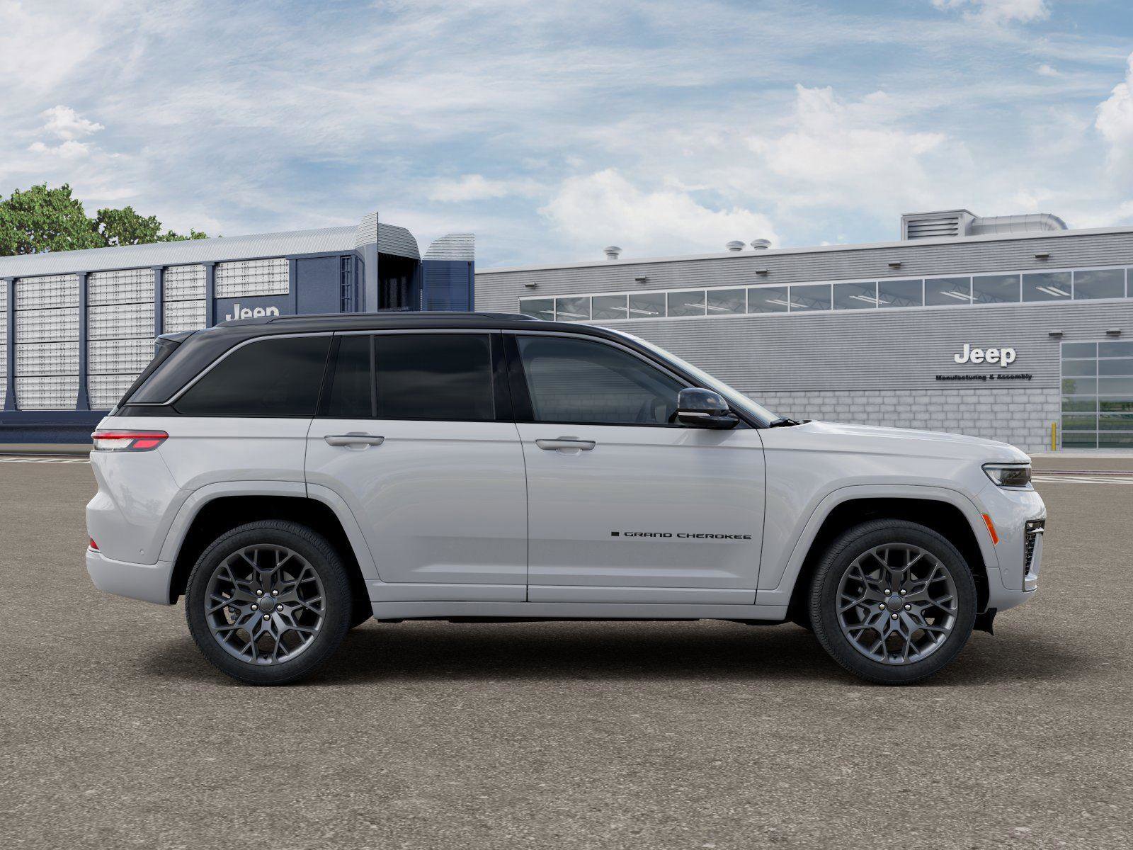 New 2026 Jeep Grand Cherokee Summit AWD/4WD image 21