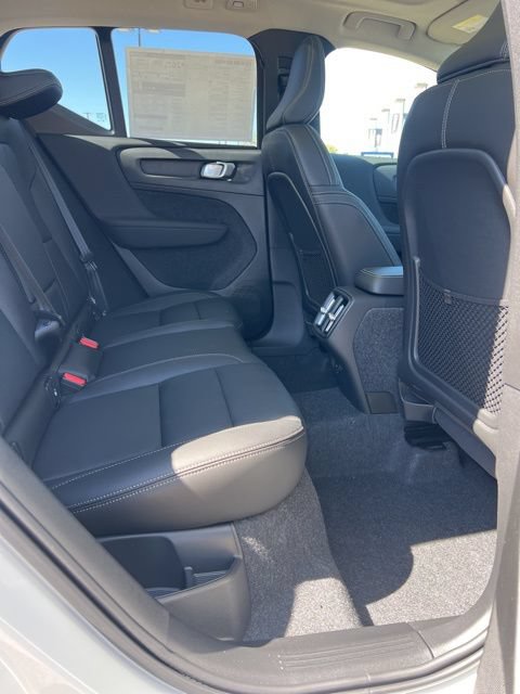 New 2026 Volvo XC40 B5 Core AWD/4WD image 27
