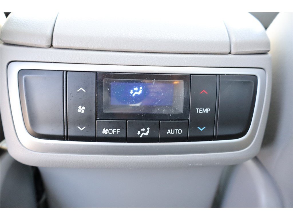 Used 2017 Toyota Highlander Limited FWD image 30