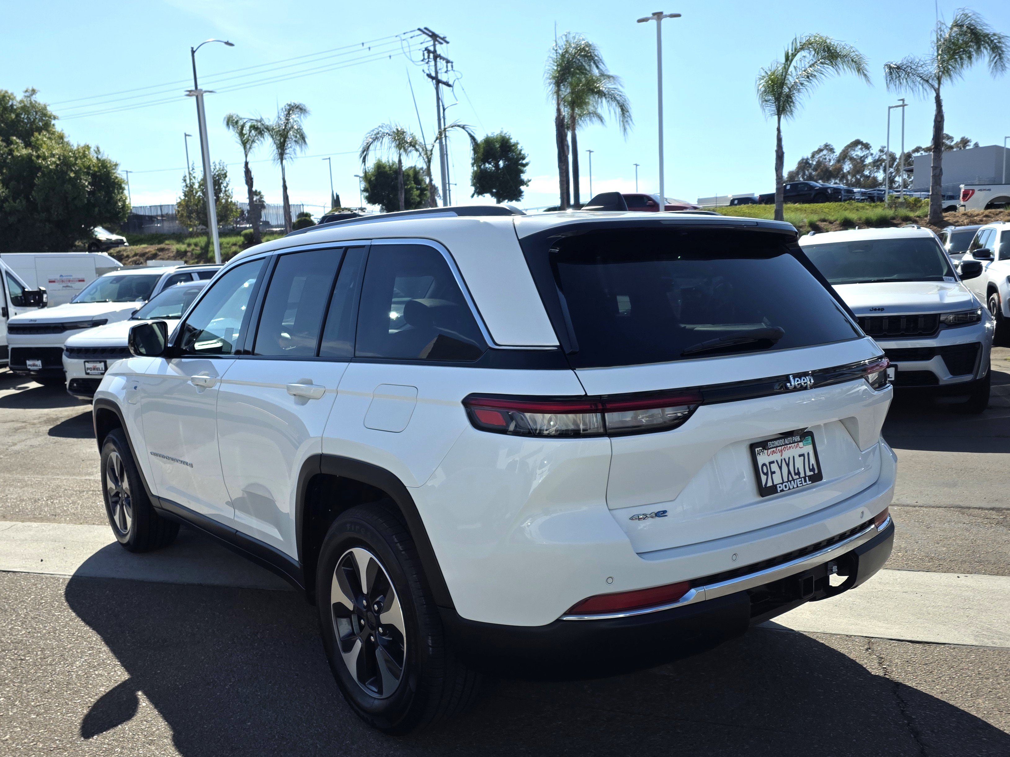 Used 2023 Jeep Grand Cherokee 4WD 4xe image 3