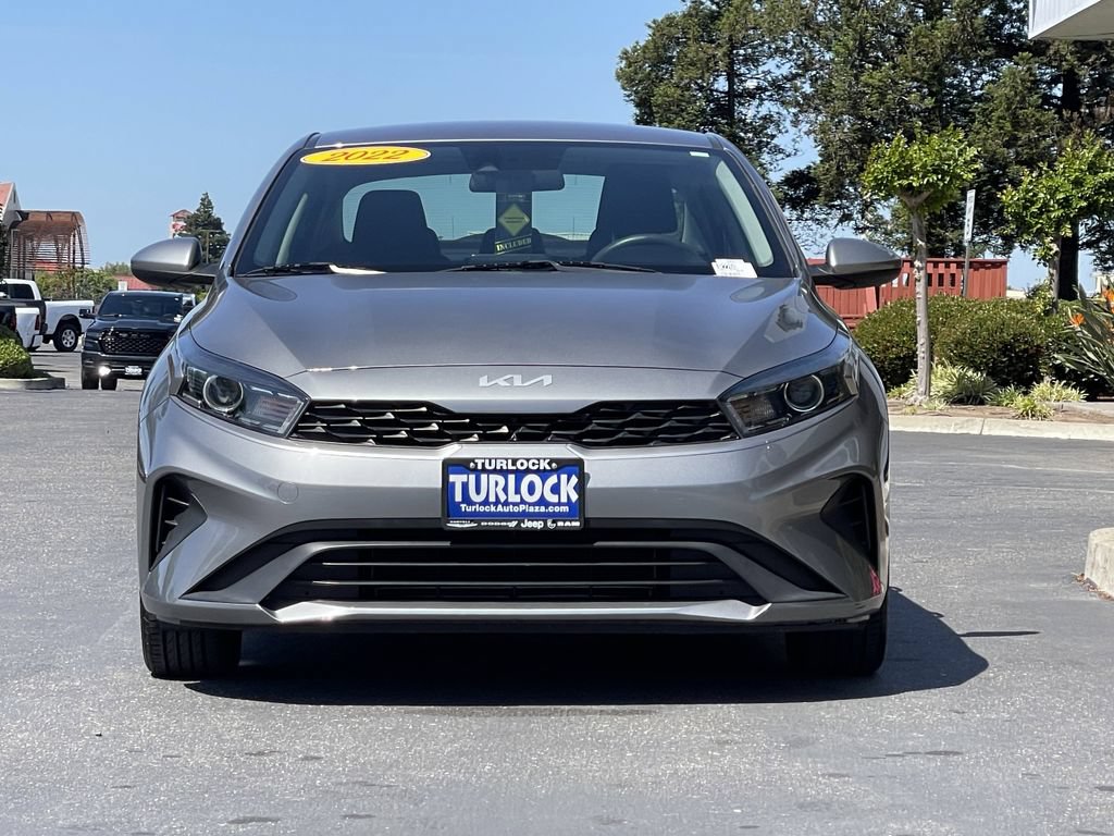 Used 2022 Kia Forte LXS FWD image 2