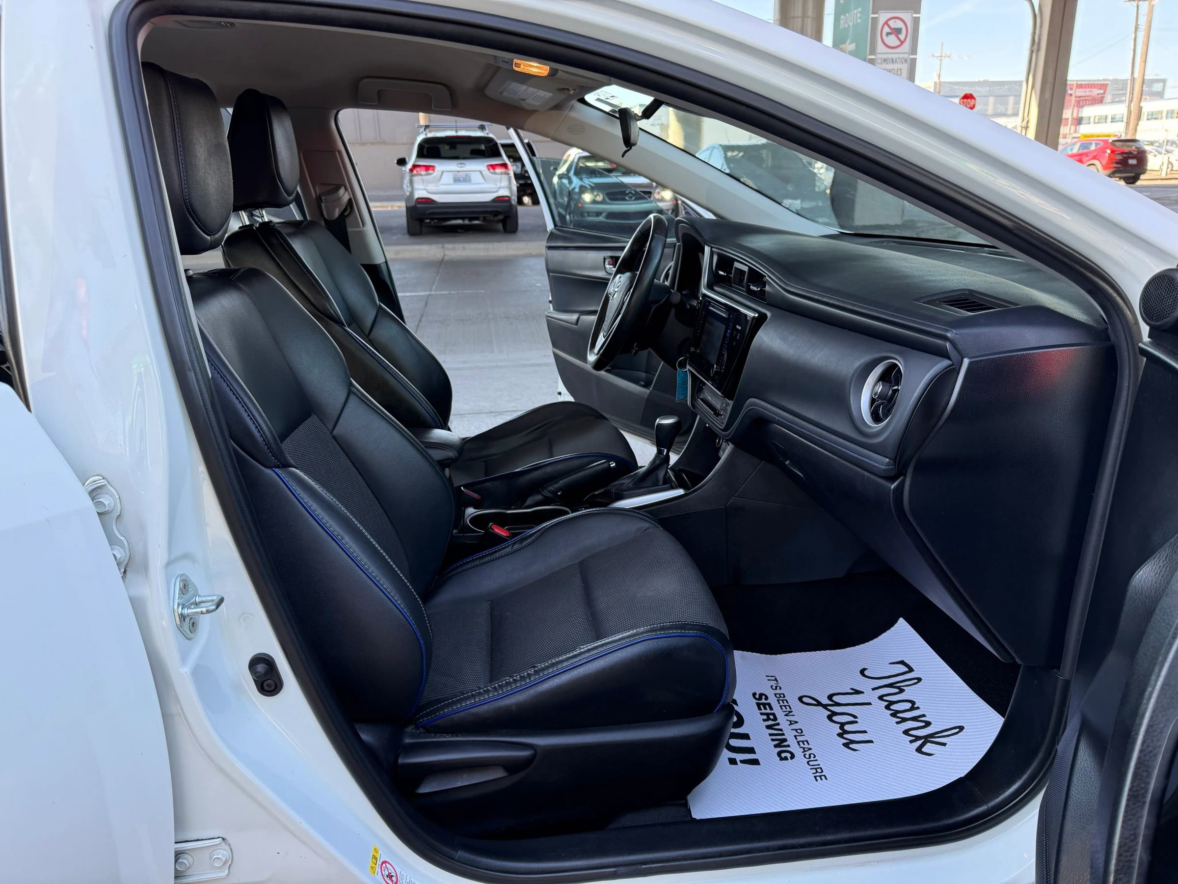 Used 2017 Toyota Corolla SE image 21