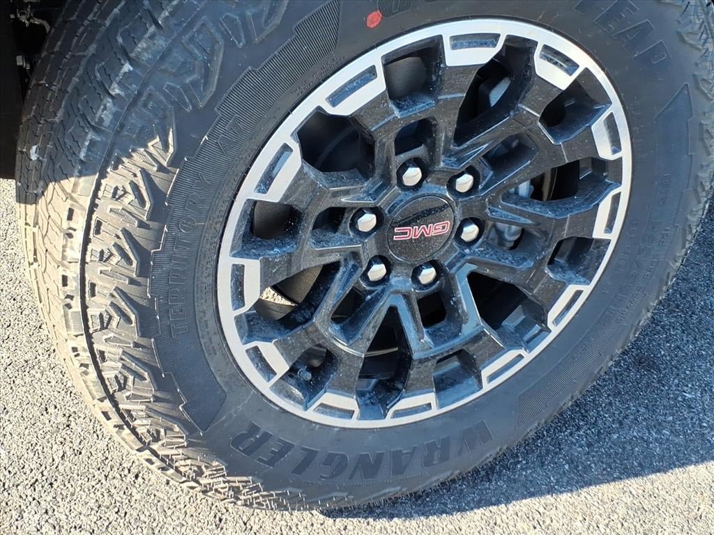New 2026 GMC Canyon AT4 AWD/4WD image 11