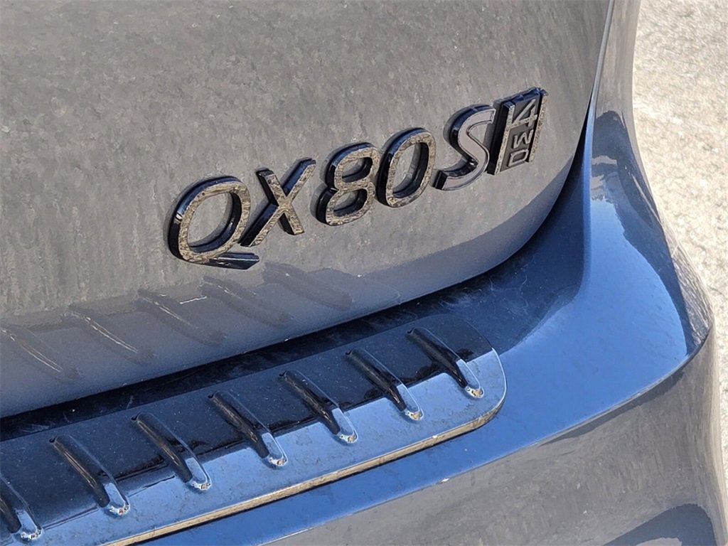 New 2026 INFINITI QX80 4WD w/ Sport Exterior Package image 9