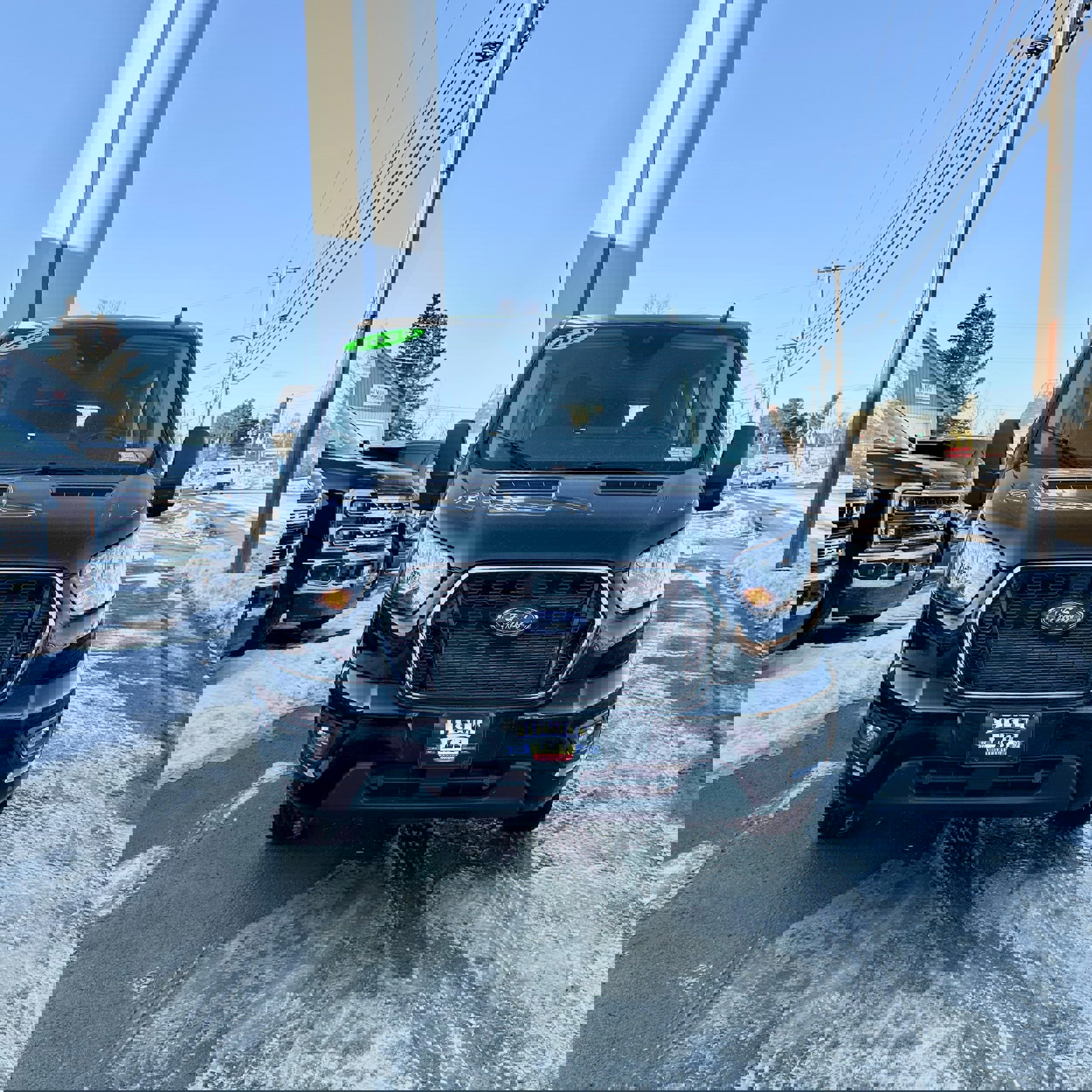 Used 2025 Ford Transit 350 XLT image 2