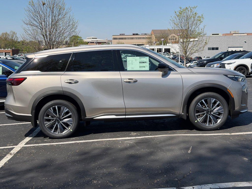 New 2026 INFINITI QX60 Luxe w/ Cargo Package image 4