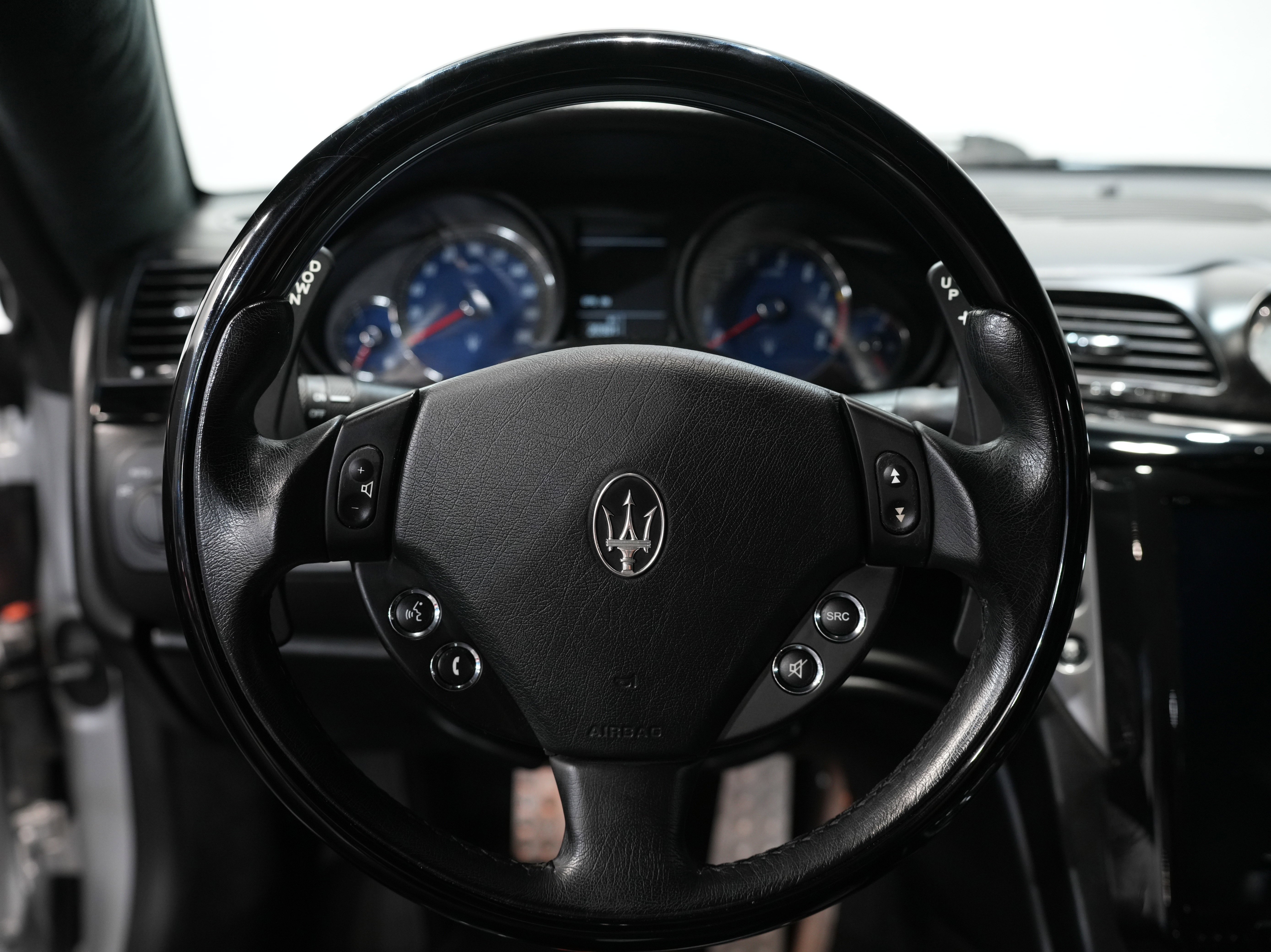 Used 2015 Maserati GranTurismo Sport image 37
