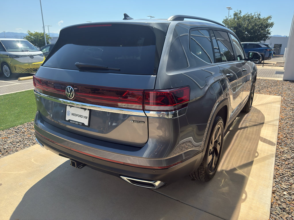 New 2025 Volkswagen Atlas SE image 4