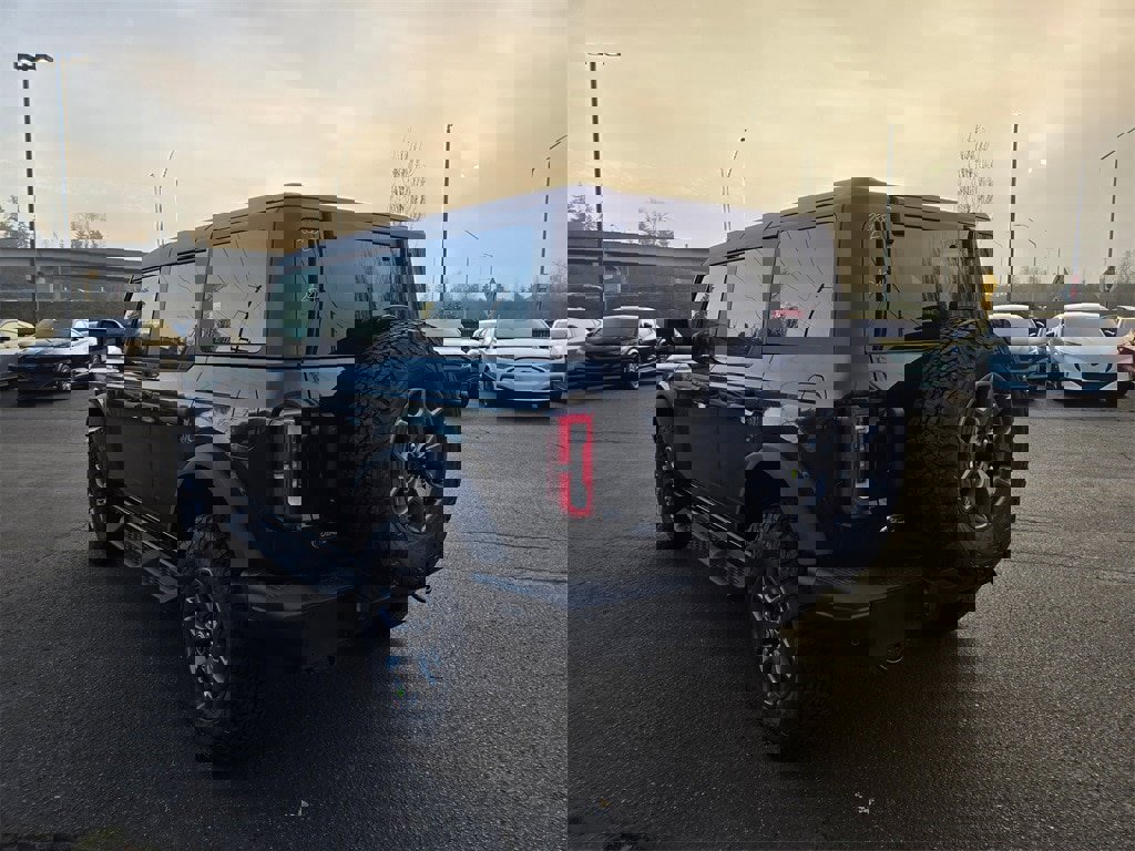 New 2025 Ford Bronco Badlands image 7