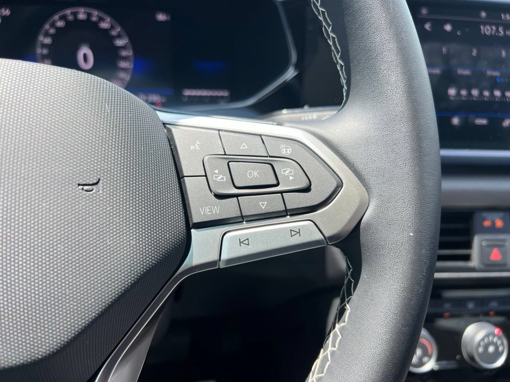 Certified 2023 Volkswagen Taos SE w/ Panoramic Sunroof Package FWD image 18