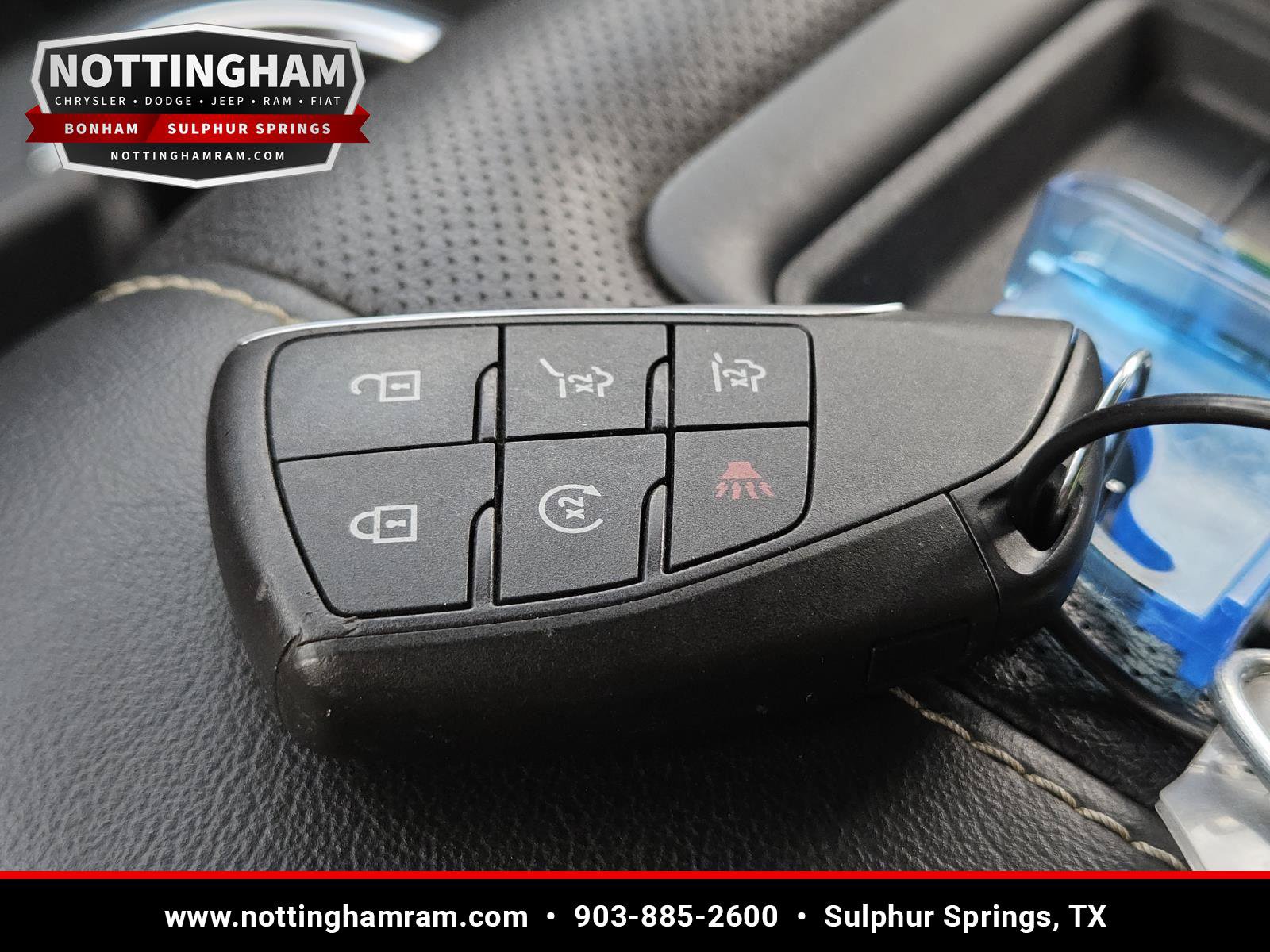 Used 2024 GMC Yukon SLT RWD image 35