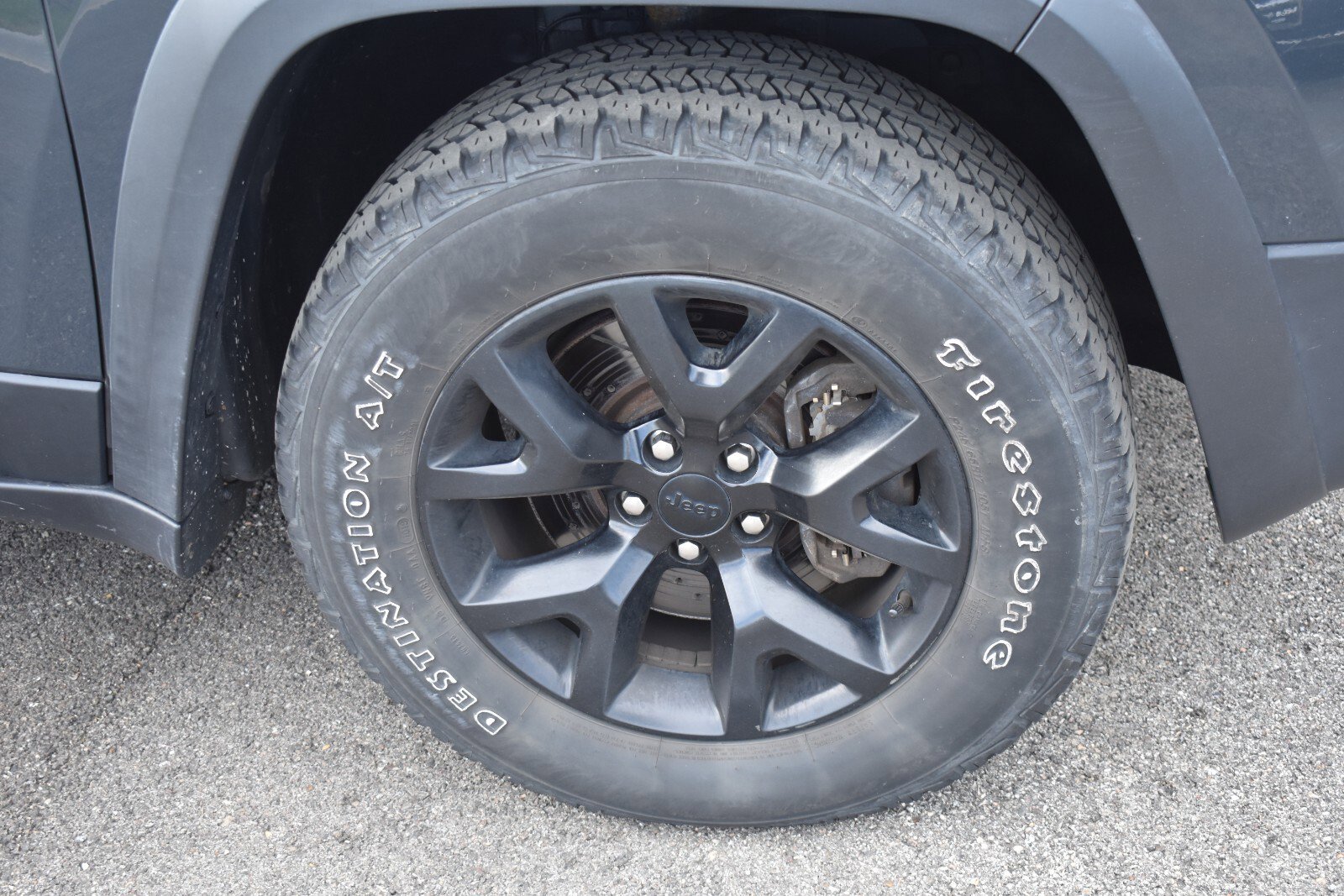 Used 2016 Jeep Cherokee Trailhawk w/ Comfort/Convenience Group AWD/4WD image 11
