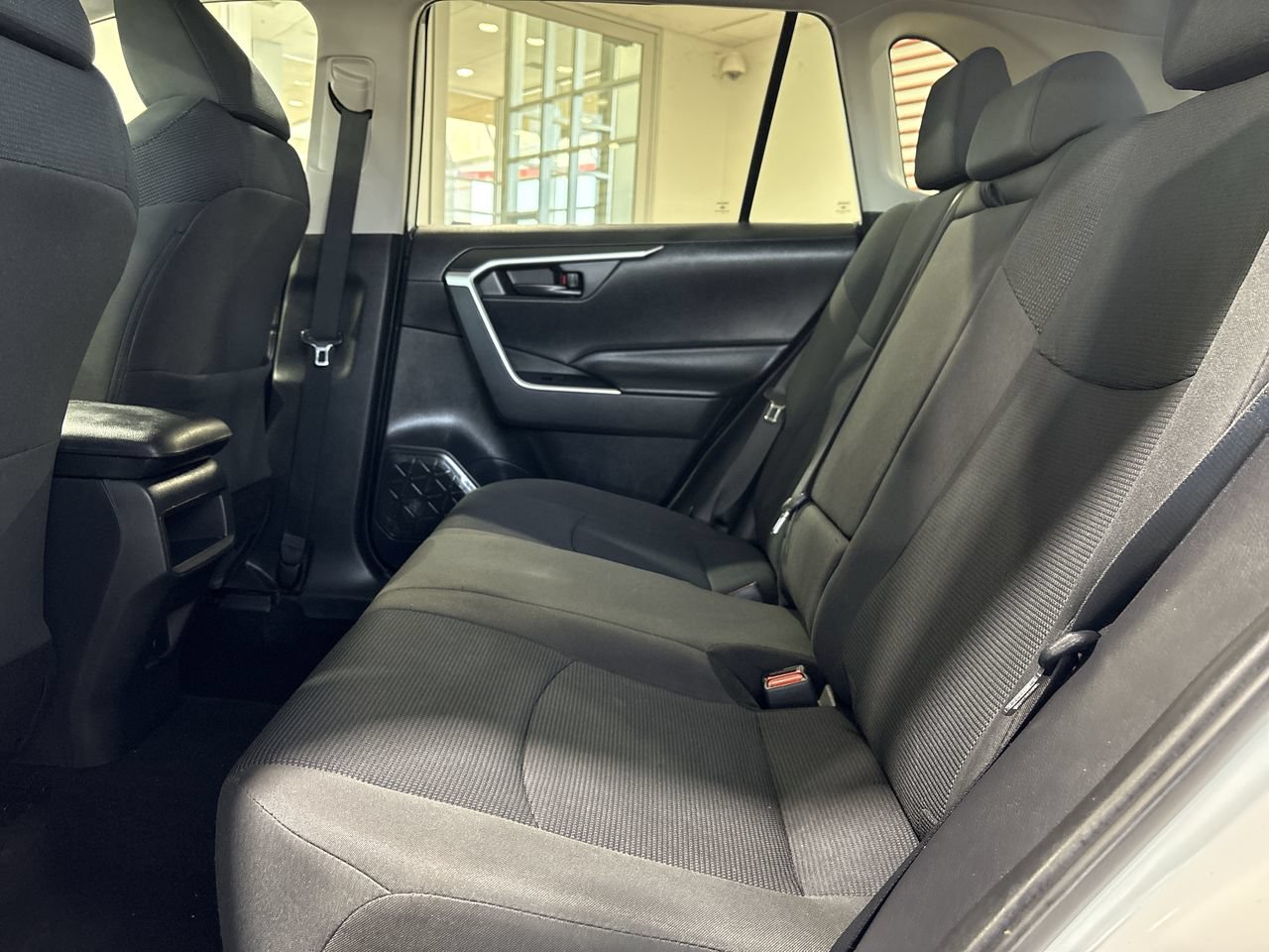 Used 2019 Toyota RAV4 LE FWD image 22