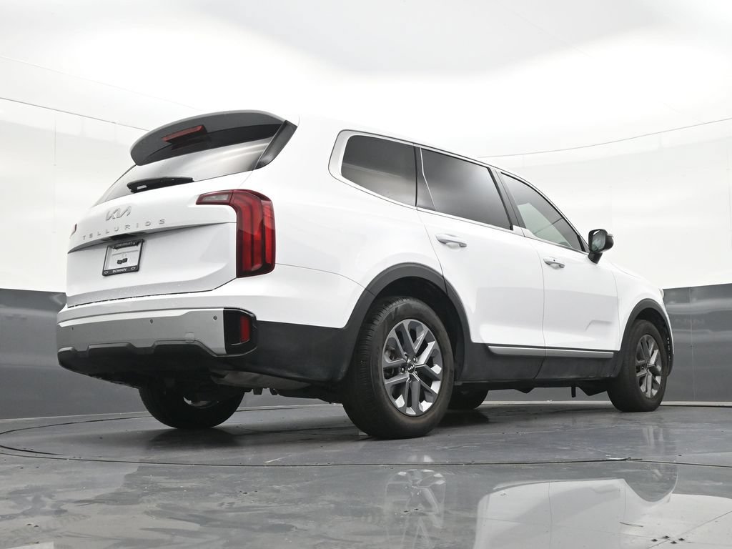 Used 2024 Kia Telluride LX FWD image 28