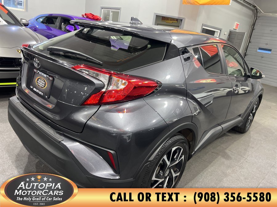 Used 2022 Toyota C-HR XLE FWD image 5