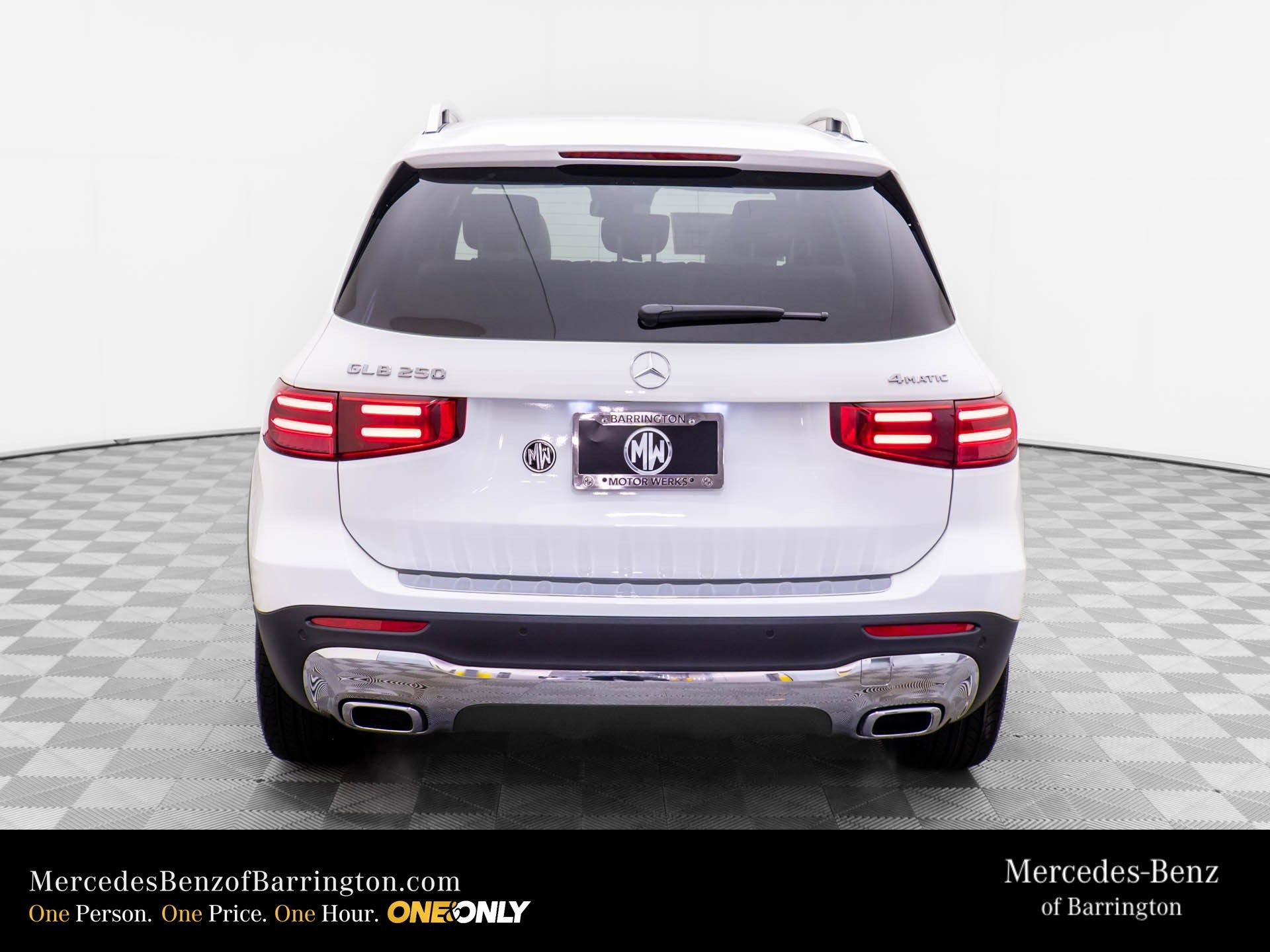 New 2026 Mercedes-Benz GLB 250 4MATIC image 4