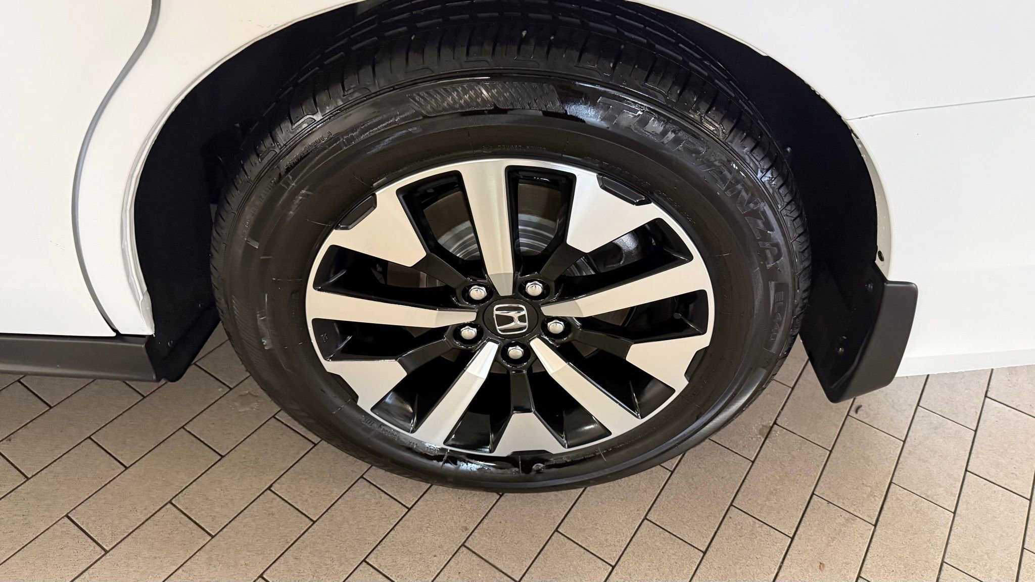 Used 2025 Honda Odyssey EX-L image 12