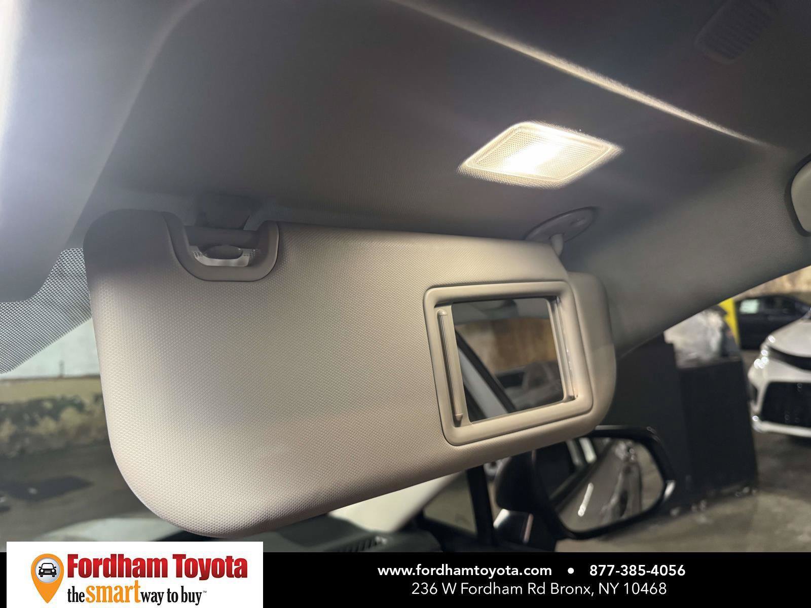 Used 2023 Toyota RAV4 LE AWD/4WD image 29