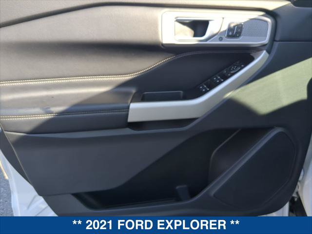 Certified 2021 Ford Explorer Limited AWD/4WD image 10