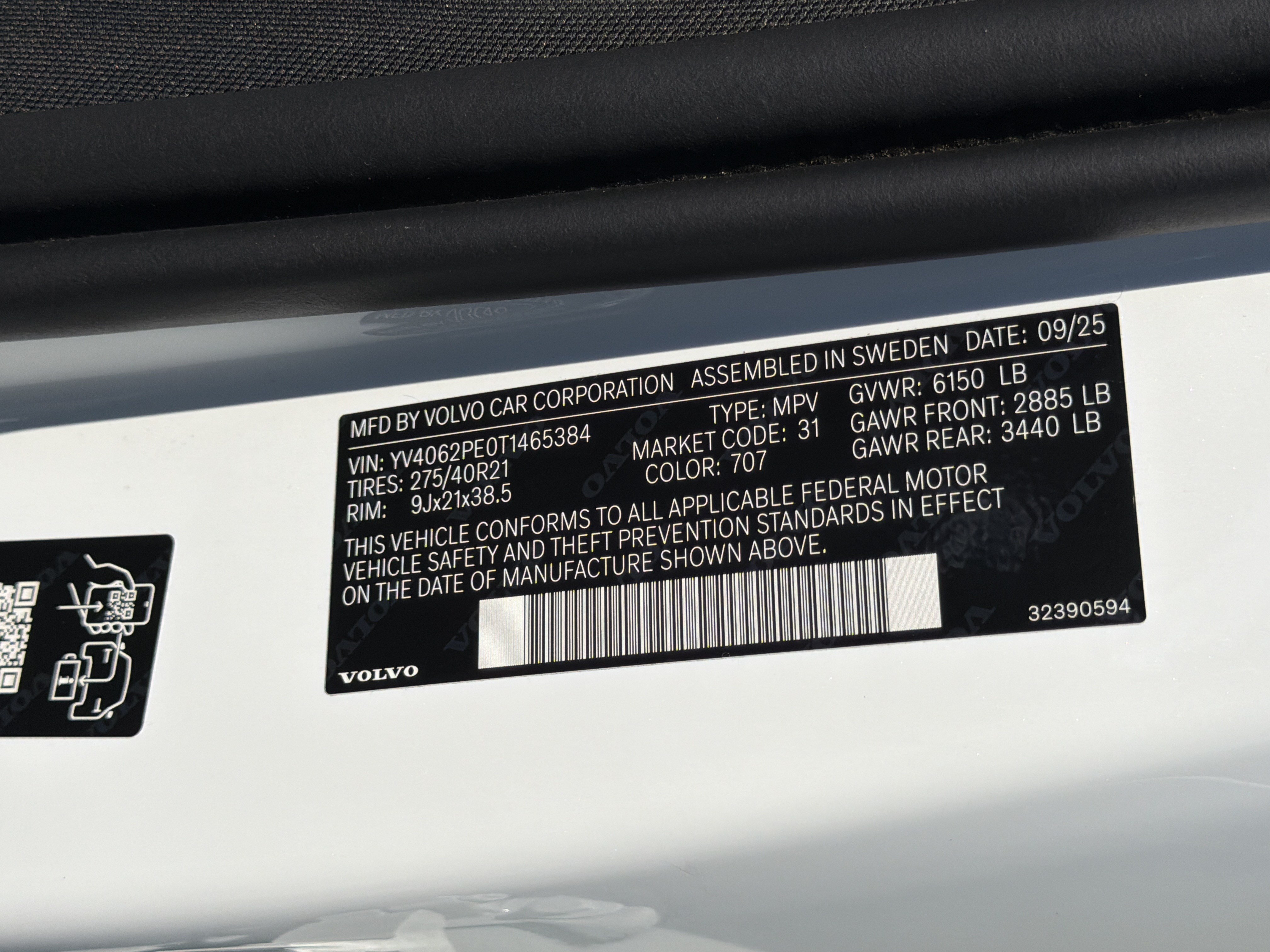 Certified 2026 Volvo XC90 B6 Plus w/ Protection Package Premier AWD/4WD image 37