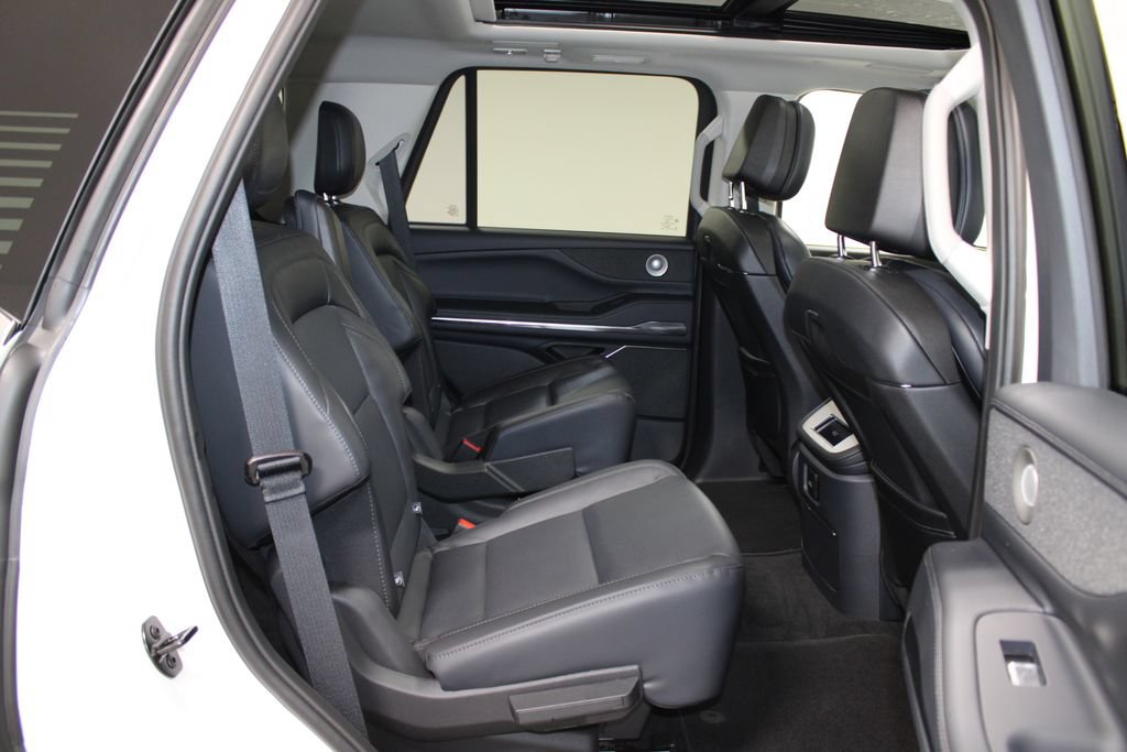 New 2027 Lincoln Navigator Reserve RWD image 33