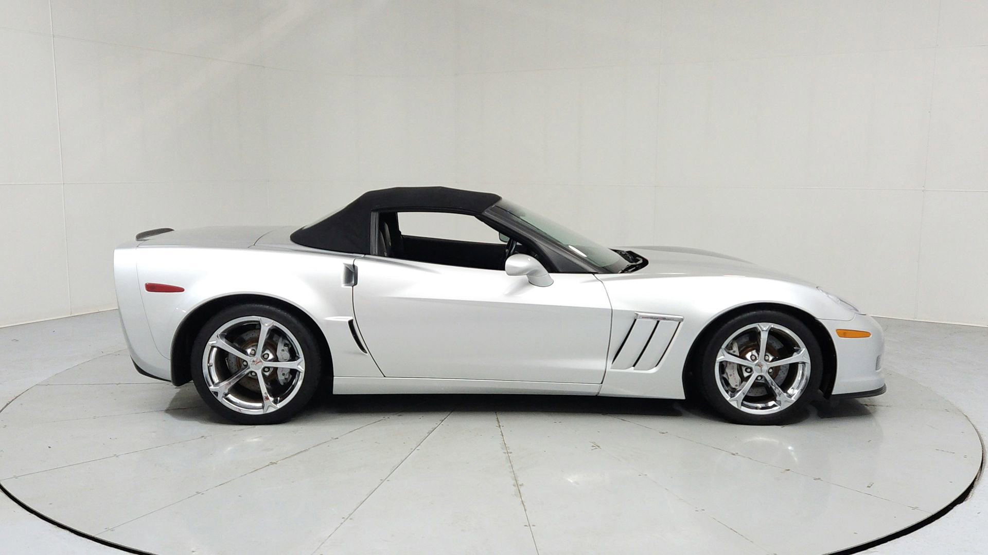 Used 2010 Chevrolet Corvette Grand Sport w/ Preferred Equipment Group RWD image 6