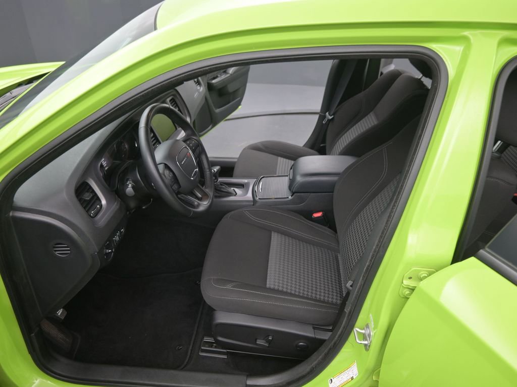 Used 2023 Dodge Charger SXT w/ Blacktop Package image 10
