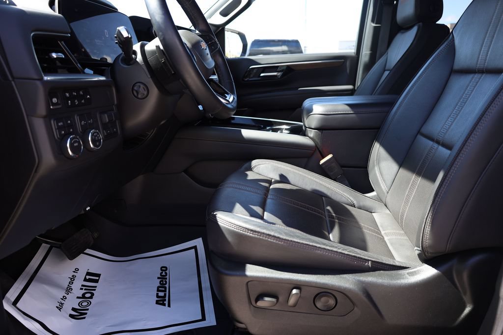 Used 2025 Chevrolet Tahoe High Country w/ Sun And Tow Package AWD/4WD image 11