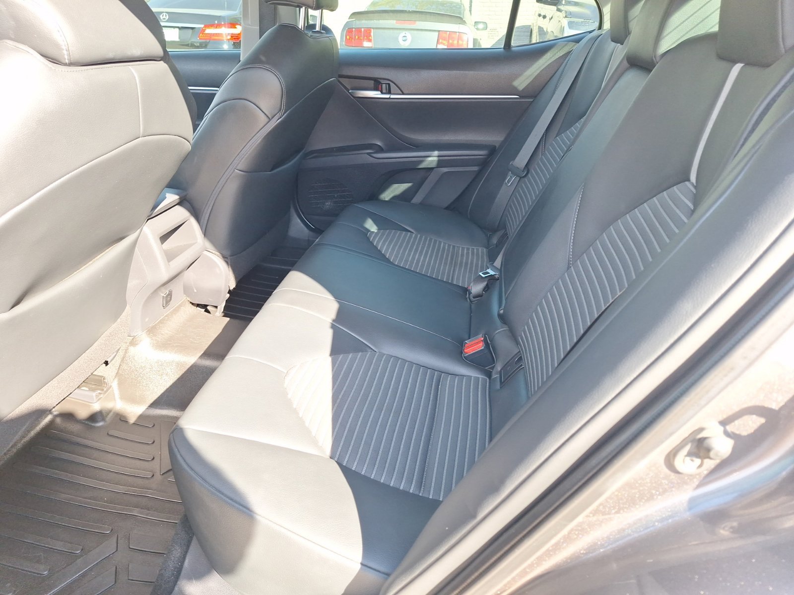 Used 2021 Toyota Camry SE FWD image 28