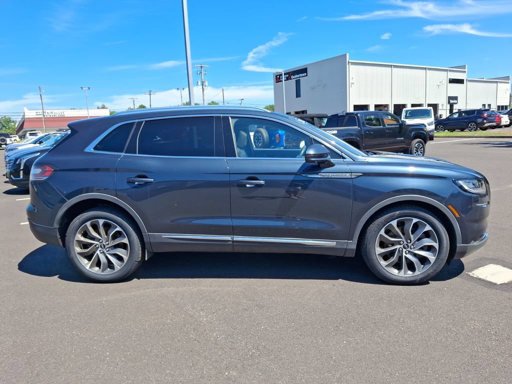 Used 2022 Lincoln Nautilus Reserve AWD/4WD image 7
