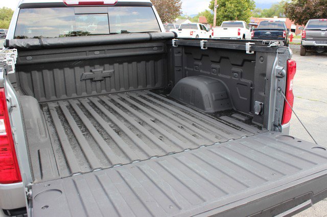 Used 2022 Chevrolet Silverado 1500 LT w/ Safety Package II image 12