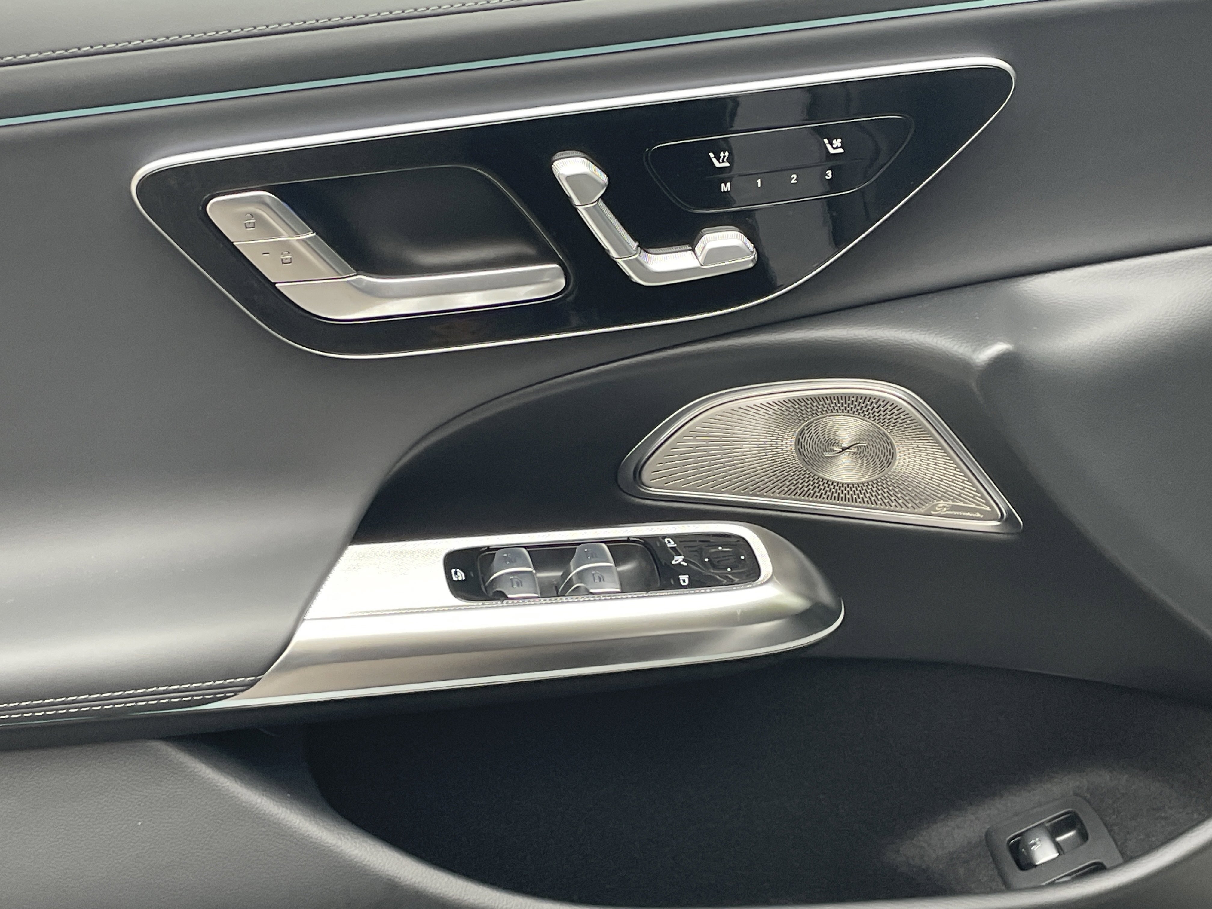 New 2026 Mercedes-Benz E 53 AMG e 4MATIC Sedan image 18