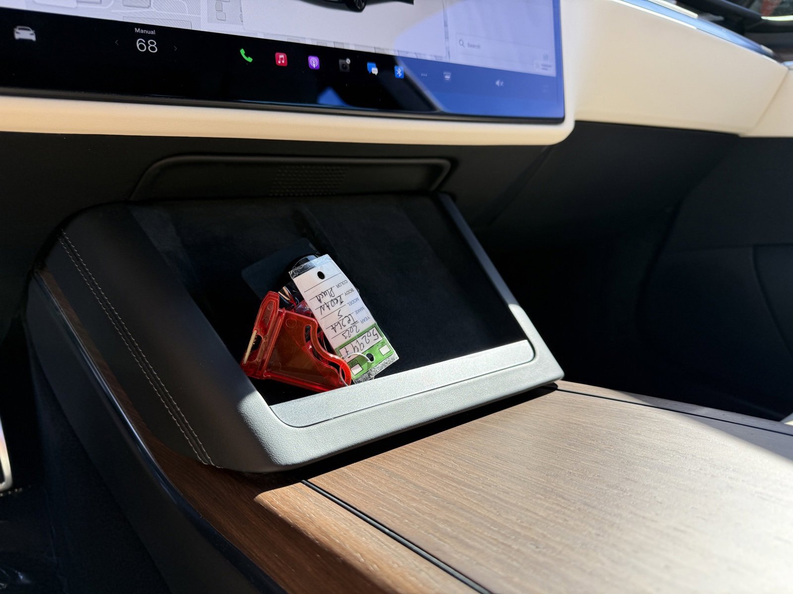 Used 2023 Tesla Model S Standard Range image 19