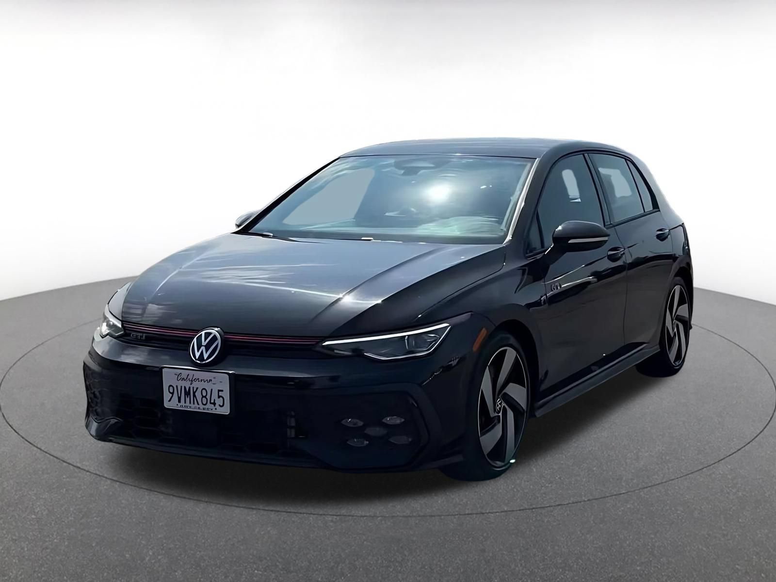 Used 2026 Volkswagen Golf S FWD image 5