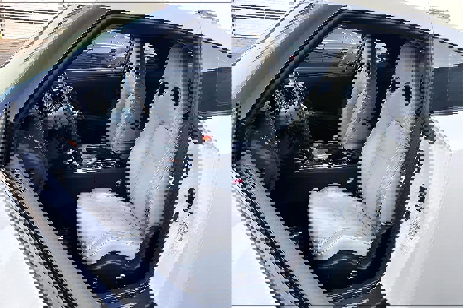 Used 2010 Nissan GT-R Premium image 7