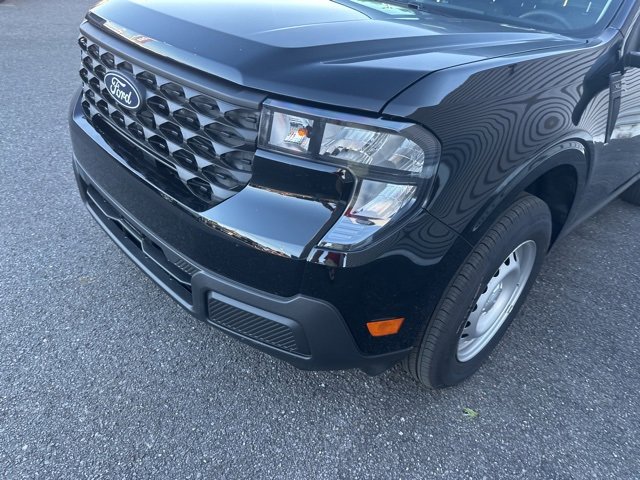 New 2025 Ford Maverick XL image 9
