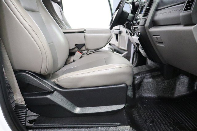 Used 2018 Ford F250 XL w/ Power Equipment Group AWD/4WD image 48