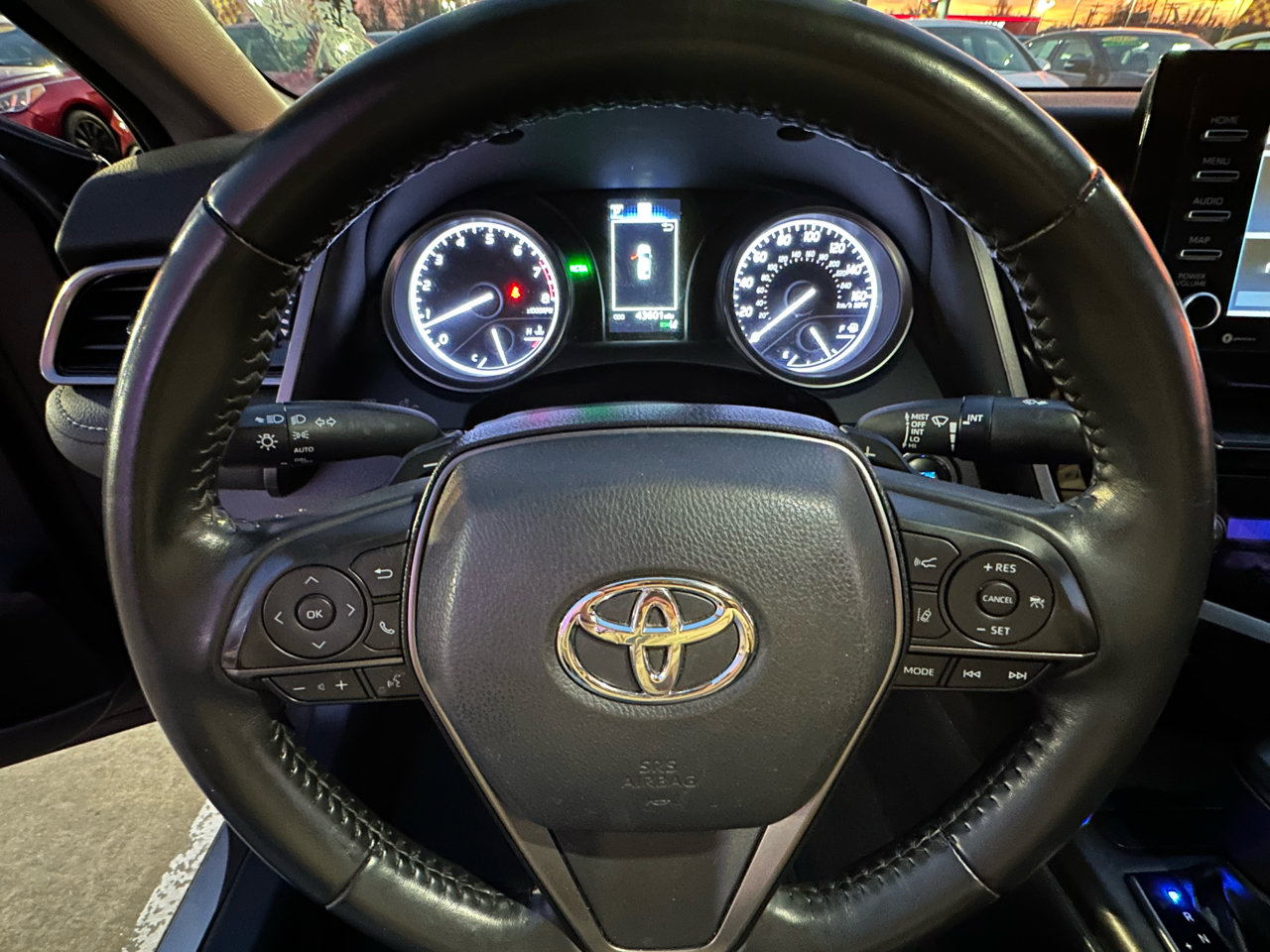 Used 2023 Toyota Camry SE image 13