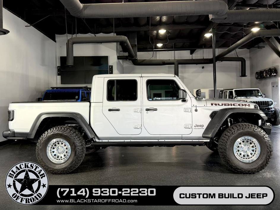 Used 2023 Jeep Gladiator Rubicon w/ Cold Weather Group AWD/4WD image 1