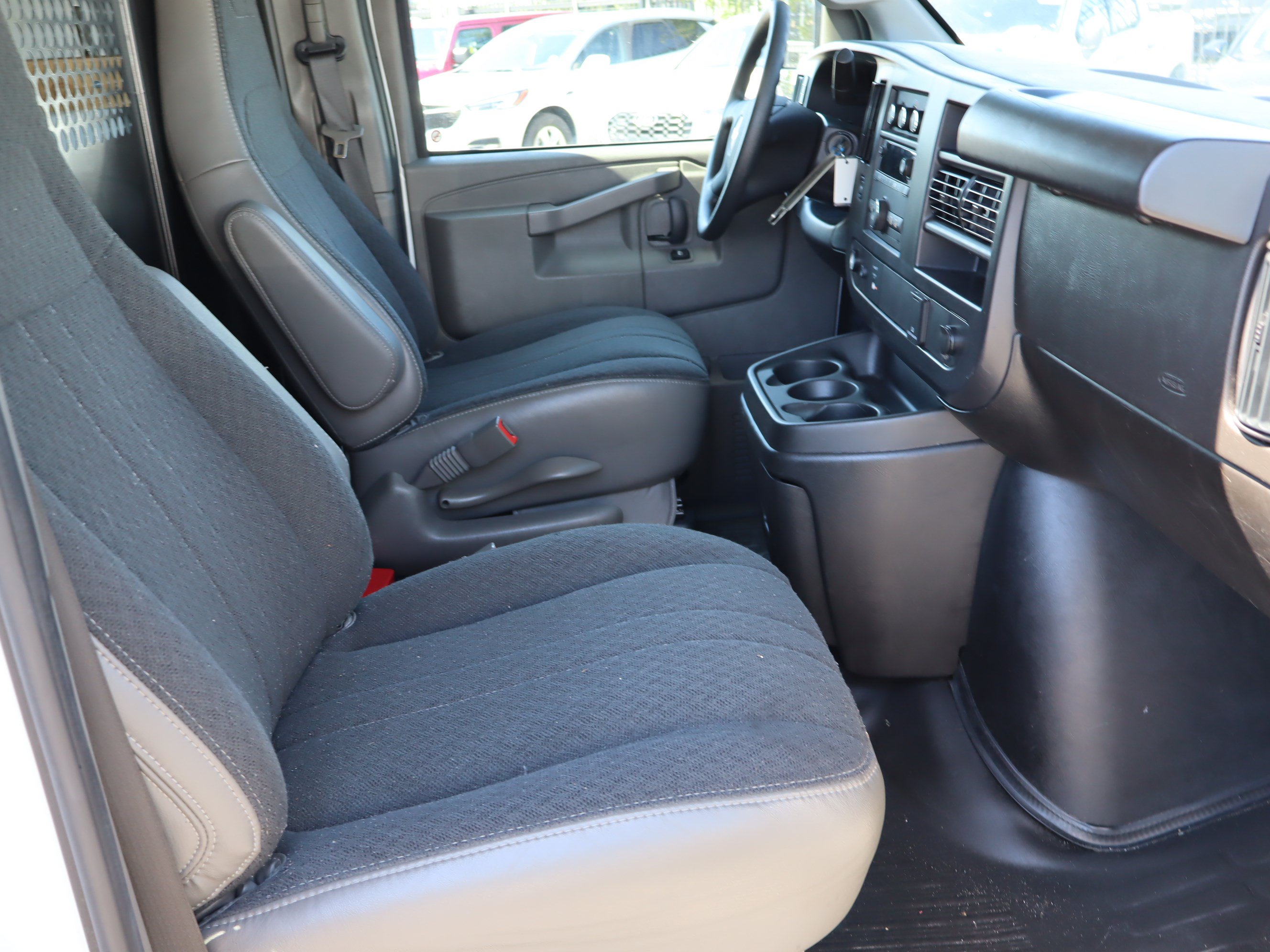 Used 2025 Chevrolet Express 2500 w/ Driver Convenience Package RWD image 29