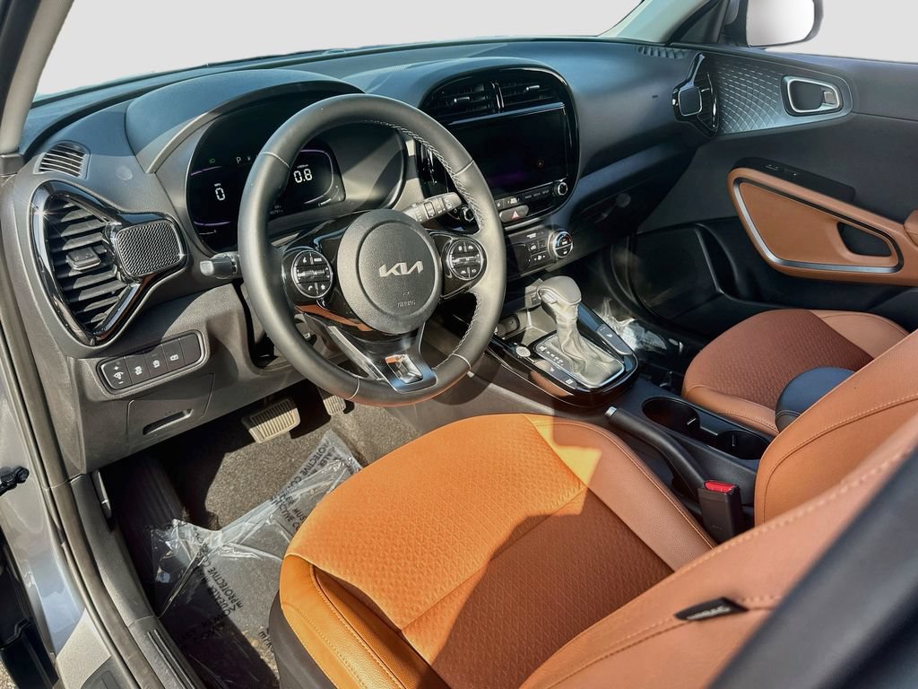 Certified 2024 Kia Soul EX w/ Option Group 015 FWD image 9