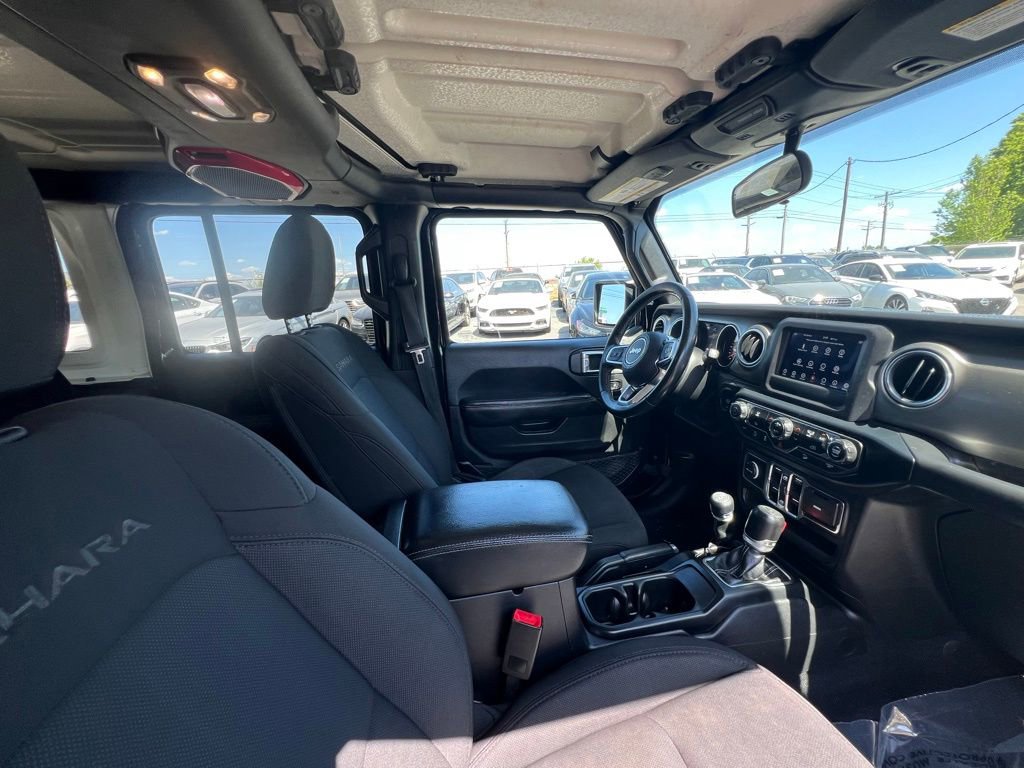 Used 2019 Jeep Wrangler Unlimited Sahara AWD/4WD image 18